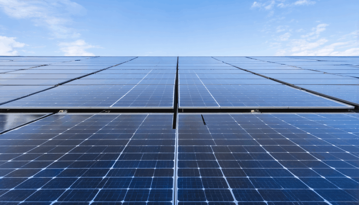 explorez les différentes dimensions des panneaux solaires et découvrez comment choisir la taille adaptée à vos besoins énergétiques pour une installation optimale.